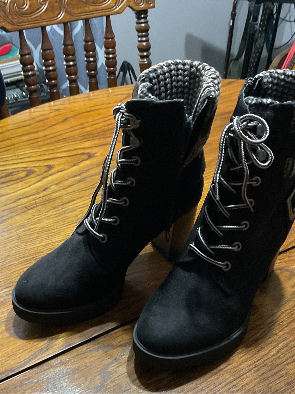 White Mountain Black Lace-Up Heeled Ankle Boots with Knit Collar